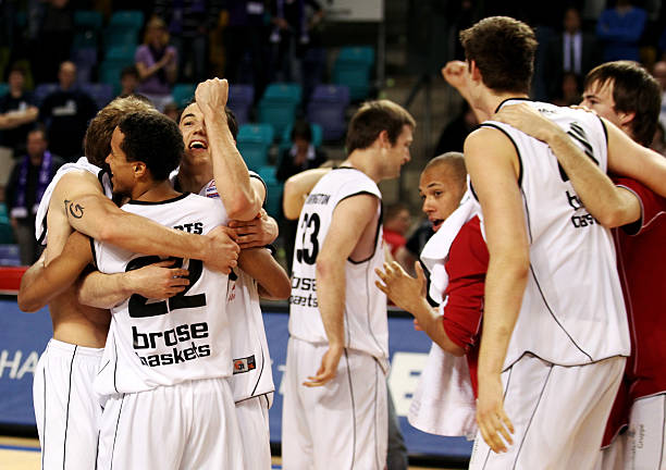 在门前混战 在门前混战