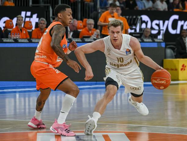 于F2的前 于F2的前