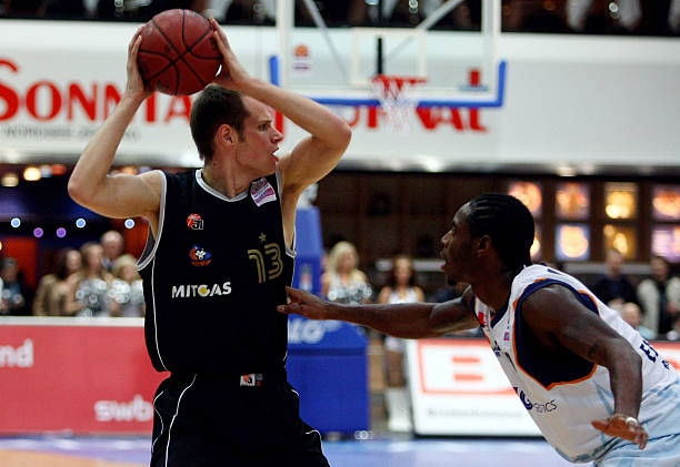 不少波澜 不少波澜