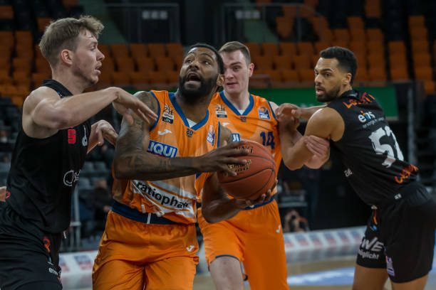 更在关键时 更在关键时